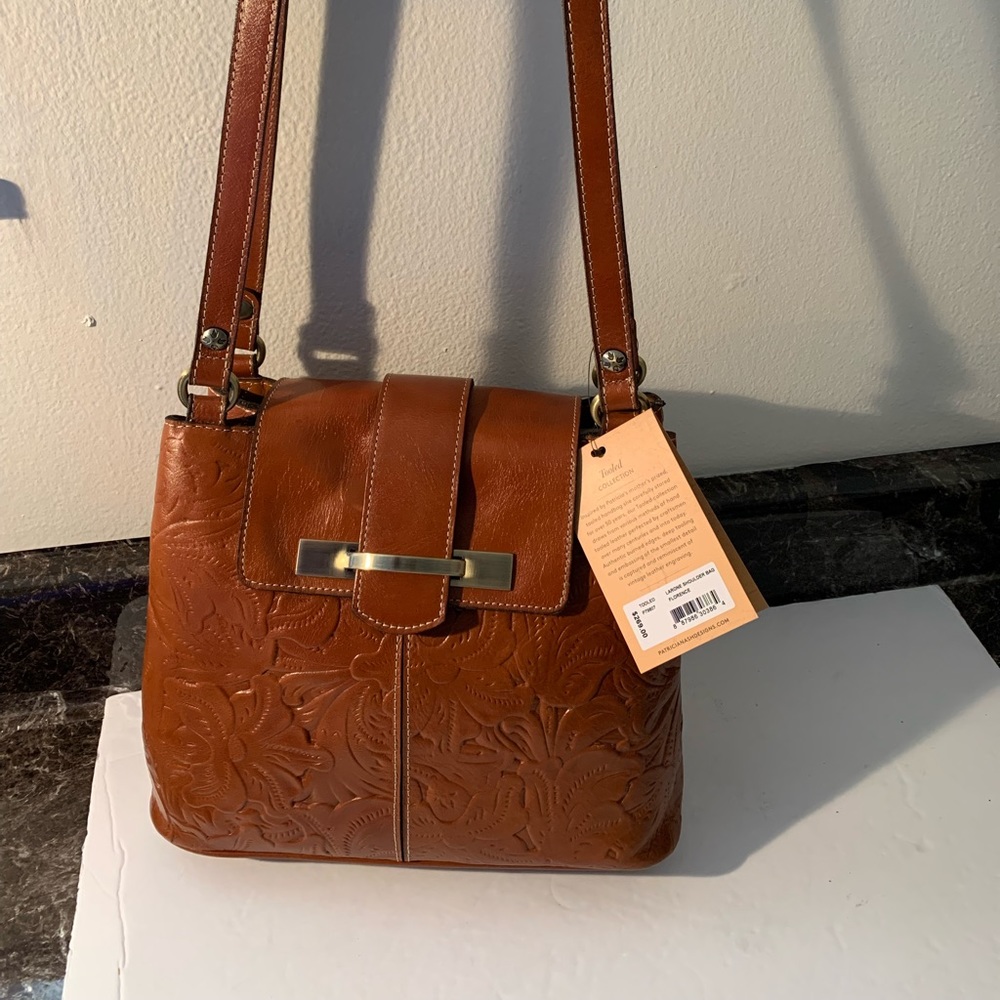 - 🔥🔥🔥Patricia Nash Tooled Larone Shoulder Bag:  Florence:  NWT